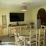 Confortable A De 60 M² * Aigues-Mortes