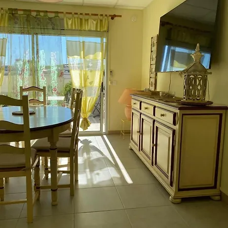 アパート Confortable A De 60 M² エーグ・モルト
