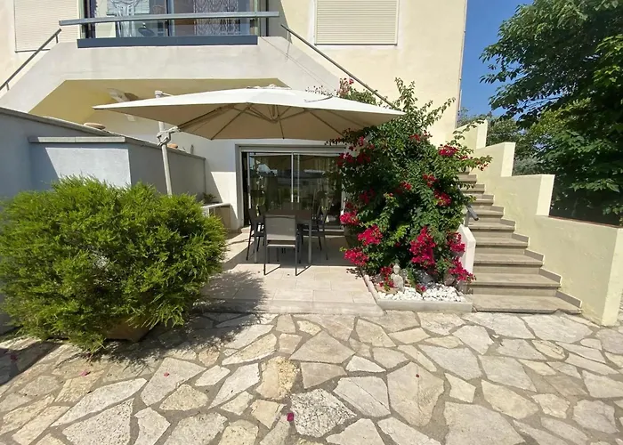 Confortable à De 60 M² Aigues-Mortes